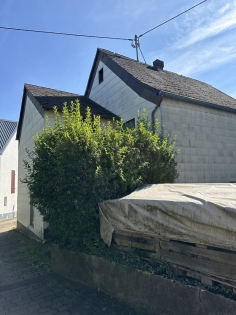 Gemtliches Einfamilienwohnhaus in Ortslage der Eifelgemeinde Kail (Nhe Pommern a.d. Mosel)