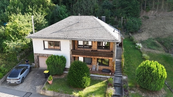 Gepflegtes Einfamilienwohnhaus in ruhiger Ortsrandlage der Eifelgemeinde Siebenbach (Nhe Nrburgring)