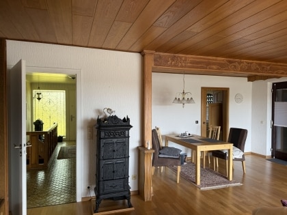 Gepflegtes Einfamilienwohnhaus mit ELW in toller Aussichtslage der Eifelgemeinde Gillenfeld