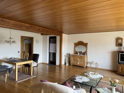 Gepflegtes Einfamilienwohnhaus mit ELW in toller Aussichtslage der Eifelgemeinde Gillenfeld