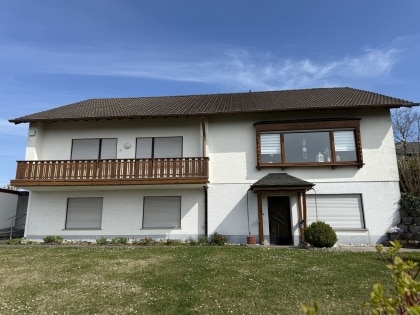 Gepflegtes Einfamilienwohnhaus mit ELW in toller Aussichtslage der Eifelgemeinde Gillenfeld