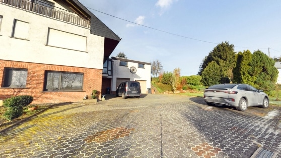 Gepflegtes Einfamilienwohnhaus mit Einliegerwohnung in Randlage