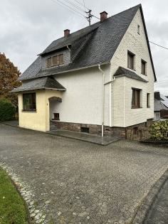 Gepflegtes Einfamilienwohnhaus mit Garage in ruhiger Wohnlage der Hunsrckgemeinde Sosberg