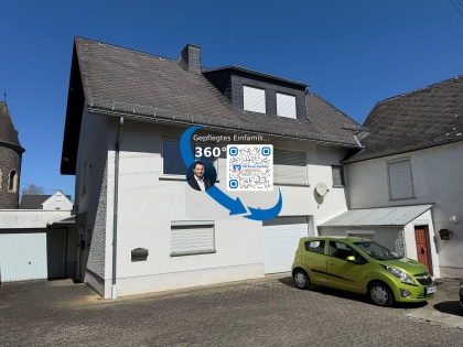 Gepflegtes Einfamilienwohnhaus mit einem angrenzenden Altbau in ruhiger Wohnlage