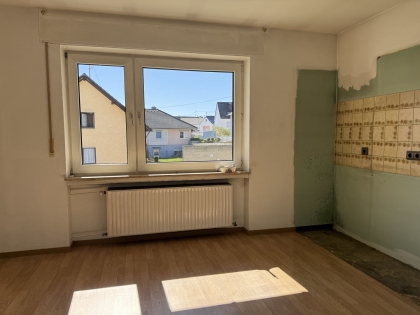 Gepflegtes Einfamilienwohnhaus mit einem angrenzenden Altbau in ruhiger Wohnlage