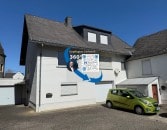 Gepflegtes Einfamilienwohnhaus mit einem angrenzenden Altbau in ruhiger Wohnlage
