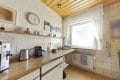 Gepflegtes Zweifamilienhaus mit viel Platz und vielseitigen Nutzungsm�glichkeiten in Ettringen