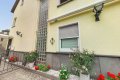 Gepflegtes Zweifamilienhaus mit viel Platz und vielseitigen Nutzungsm�glichkeiten in Ettringen