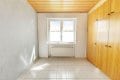Gepflegtes Zweifamilienhaus mit viel Platz und vielseitigen Nutzungsm�glichkeiten in Ettringen