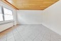 Gepflegtes Zweifamilienhaus mit viel Platz und vielseitigen Nutzungsm�glichkeiten in Ettringen