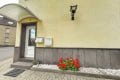 Gepflegtes Zweifamilienhaus mit viel Platz und vielseitigen Nutzungsm�glichkeiten in Ettringen