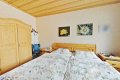 Gepflegtes Zweifamilienhaus mit viel Platz und vielseitigen Nutzungsm�glichkeiten in Ettringen