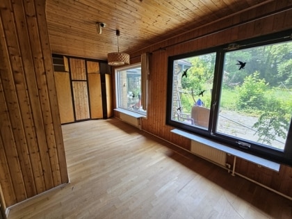 Gerumiger Bungalow mit Schwimmbad und groer Garage in ruhiger Gegend von Roetgen