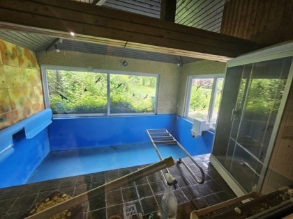 Gerumiger Bungalow mit Schwimmbad und groer Garage in ruhiger Gegend von Roetgen