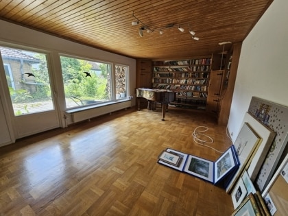 Gerumiger Bungalow mit Schwimmbad und groer Garage in ruhiger Gegend von Roetgen