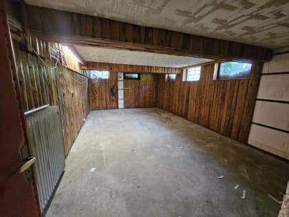 Gerumiger Bungalow mit Schwimmbad und groer Garage in ruhiger Gegend von Roetgen