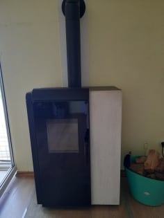 Gerumiges Einfamilienhaus mit (Ferien-)Wohnung, ruhige Lage am Ortsrand (Vulkaneifel)