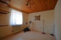 Gerumiges Wohnhaus mit Garten und 3 Garagen