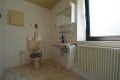 Gerumiges Wohnhaus mit Garten und 3 Garagen