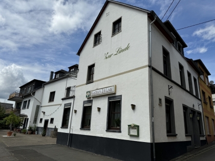 Groes Wohnhaus und Pension mit Gaststtte im Moselort Mden!