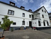 Groes Wohnhaus und Pension mit Gaststtte im Moselort Mden!