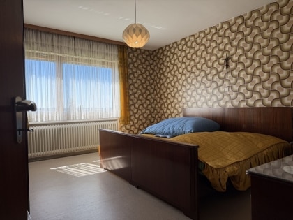 Gro�z�giges Einfamilienhaus mit ELW in ruhiger Lage von N�rtershausen - viel Platz, viel Potenzial