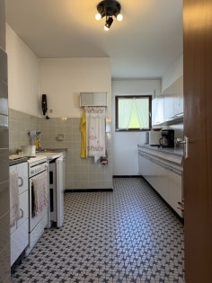 Gro�z�giges Einfamilienhaus mit ELW in ruhiger Lage von N�rtershausen - viel Platz, viel Potenzial