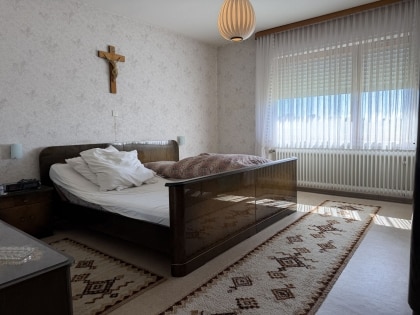Gro�z�giges Einfamilienhaus mit ELW in ruhiger Lage von N�rtershausen - viel Platz, viel Potenzial