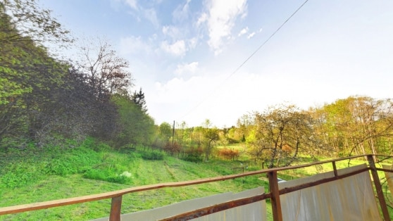 Gro�z�giges Einfamilienwohnhaus mit Nebengeb�uden auf einem 2.639 m� gro�en Grundst�ck