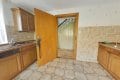 Gro�z�giges Einfamilienwohnhaus mit Nebengeb�uden auf einem 2.639 m� gro�en Grundst�ck