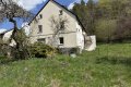 Gro�z�giges Einfamilienwohnhaus mit Nebengeb�uden auf einem 2.639 m� gro�en Grundst�ck