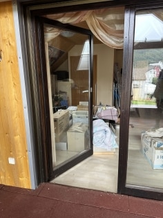 Grozgiges Einfamilienwohnhaus mit vermieteter Einliegerwohnung in toller Aussichtslage