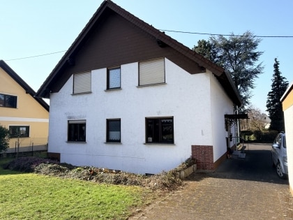 Gro�z�giges Wohngrundst�ck trifft solide Substanz: Ihr Sachwert in Neuwied- Heimbach-Weis