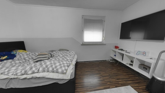 Gro�z�giges Wohnhaus mit Einliegerwohnung, Wintergarten und vielseitigen Nutzungsm�glichkeiten