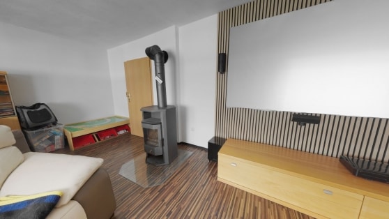 Gro�z�giges Wohnhaus mit Einliegerwohnung, Wintergarten und vielseitigen Nutzungsm�glichkeiten