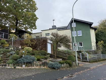 Gro�z�giges Wohnhaus mit Raum zur individuellen Nutzung, auch ideal als Mehrgenerationshaus nutzbar.