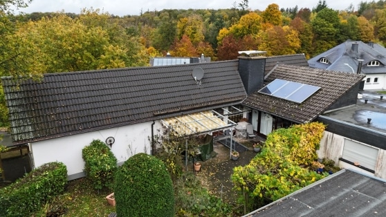 Gro�z�giges Wohnhaus mit Raum zur individuellen Nutzung, auch ideal als Mehrgenerationshaus nutzbar.