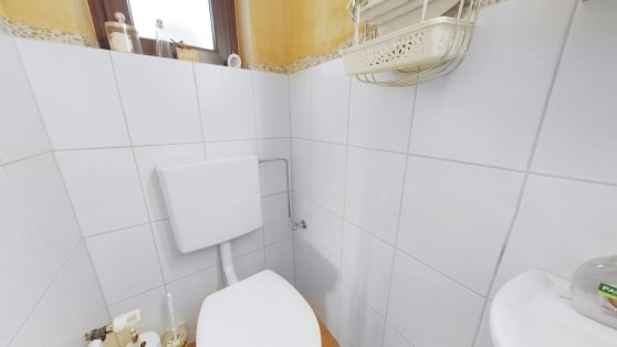 Gro�z�giges Wohnhaus mit Raum zur individuellen Nutzung, auch ideal als Mehrgenerationshaus nutzbar.