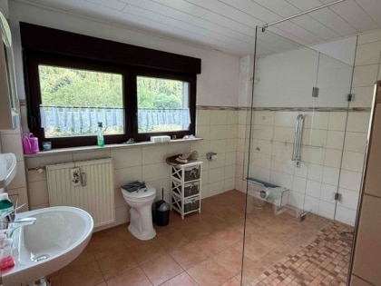 Gro�z�giges Wohnhaus mit drei vollwertigen Wohnebenen (188 m�) und flexiblen Nutzungsm�glichkeiten