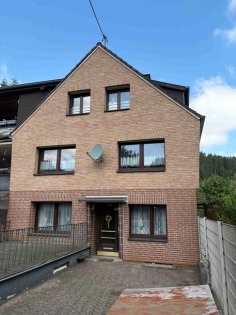 Gro�z�giges Wohnhaus mit drei vollwertigen Wohnebenen (188 m�) und flexiblen Nutzungsm�glichkeiten