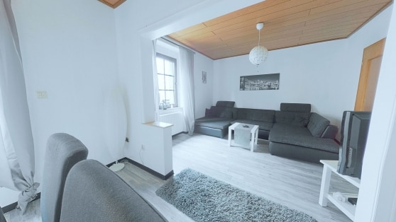 Grozgiges Wohnhaus mit vielseitigem Nutzungspotenzial in Obermendig