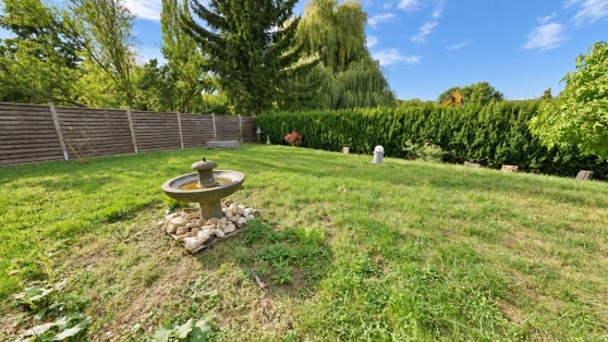 Gro�z�giges Zweifamilienhaus in zentraler und ruhiger Lage von Mayen