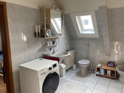 Gro�z�giges und ger�umiges Zweifamilienhaus mit viel Nutzfl�che - Ideal f�r gewerbliche Nebenutzung