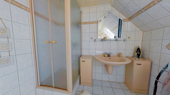 Grozgiges und laufend modernisiertes Einfamilienwohnhaus in zentraler Wohnlage der Eifelgemeinde Uersfeld