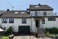 Grozgiges und laufend modernisiertes Einfamilienwohnhaus in zentraler Wohnlage der Eifelgemeinde Uersfeld