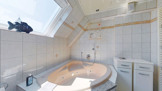 Grozgiges und laufend modernisiertes Einfamilienwohnhaus in zentraler Wohnlage der Eifelgemeinde Uersfeld