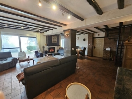 Gro�z�giges, vielseitig nutzbares Einfamilienhaus mit Anbauwohnung - Ideal als Mehrgenerationenhaus!