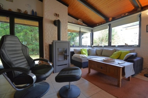 Gut gepflegter, ruhig gelegener Ferienbungalow mit Terrasse und Gartenhaus