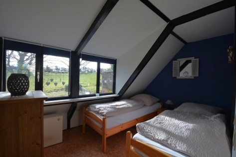 Gut gepflegter, ruhig gelegener Ferienbungalow mit Terrasse und Gartenhaus