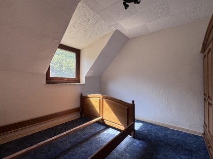 Handwerker an der Mosel aufgepasst! 
Groes Einfamilienhaus mit historisch wertvoller Fassade in Klotten!